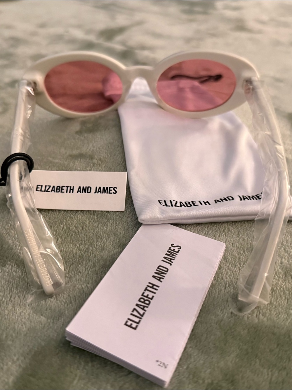 ELIZABETH AND JAMES “MCKINLEY” SUNGLASSES WHITE - Picture 6 of 6